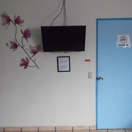 Hotel Happy House San Salvador Buitenkant foto